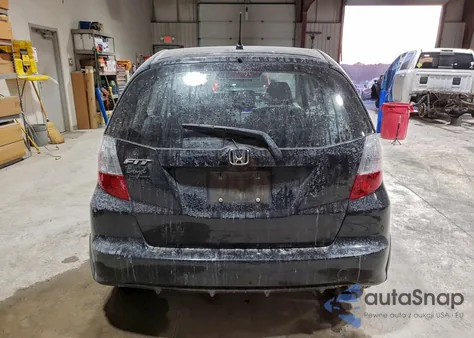 2013 Honda Fit z USA, uszkodzony, nr VIN JHMGE8H33DC076697